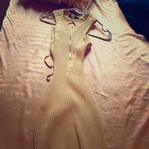 Backless dress